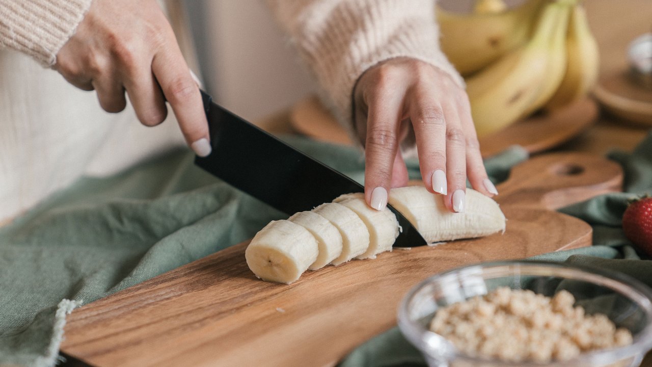 Quick-fix: Fruit toast with banana and ricotta